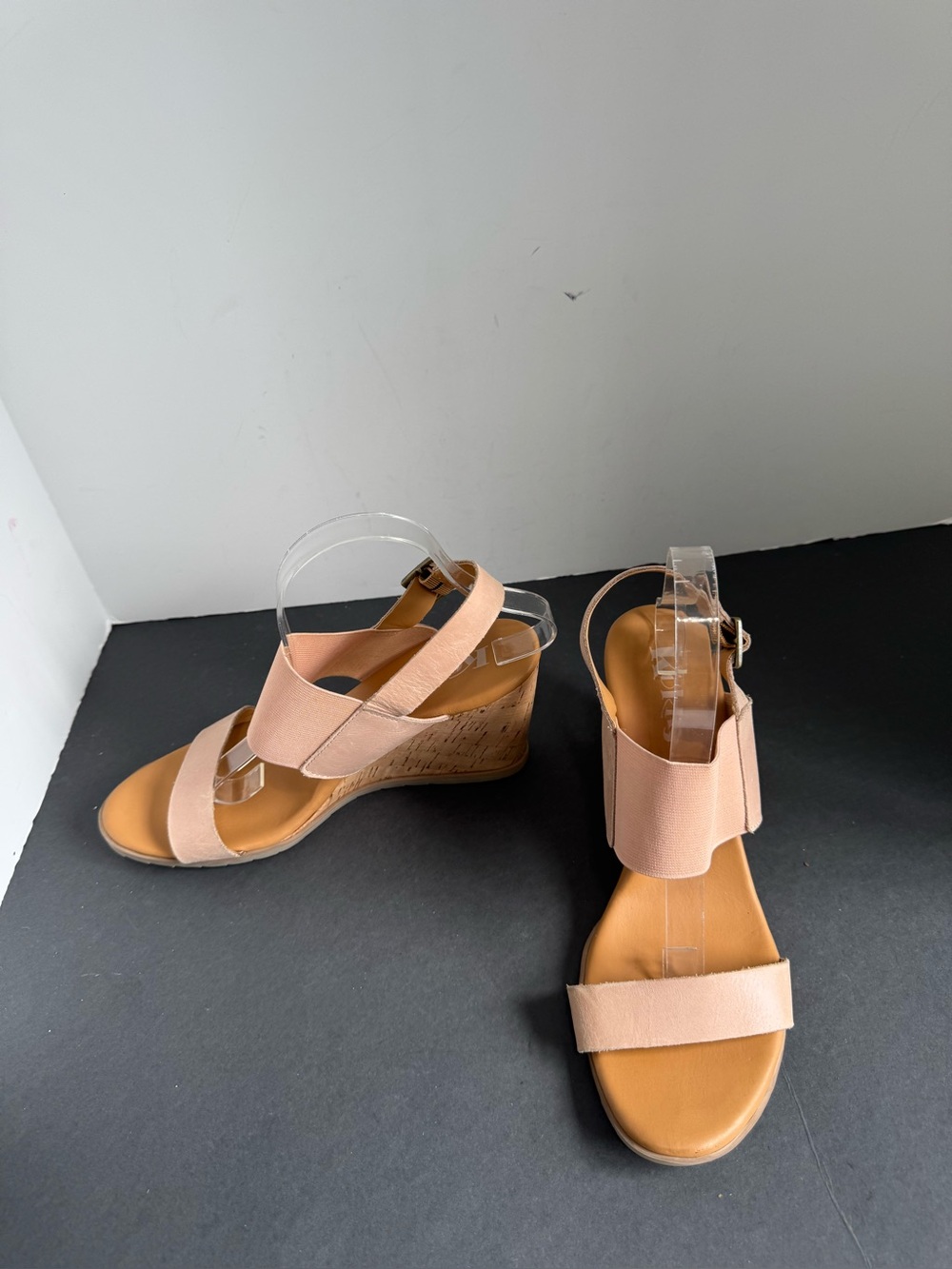 Korks Women’s Leather/Elastic Wedge Sandals. Size 10 - Picture 3 of 16